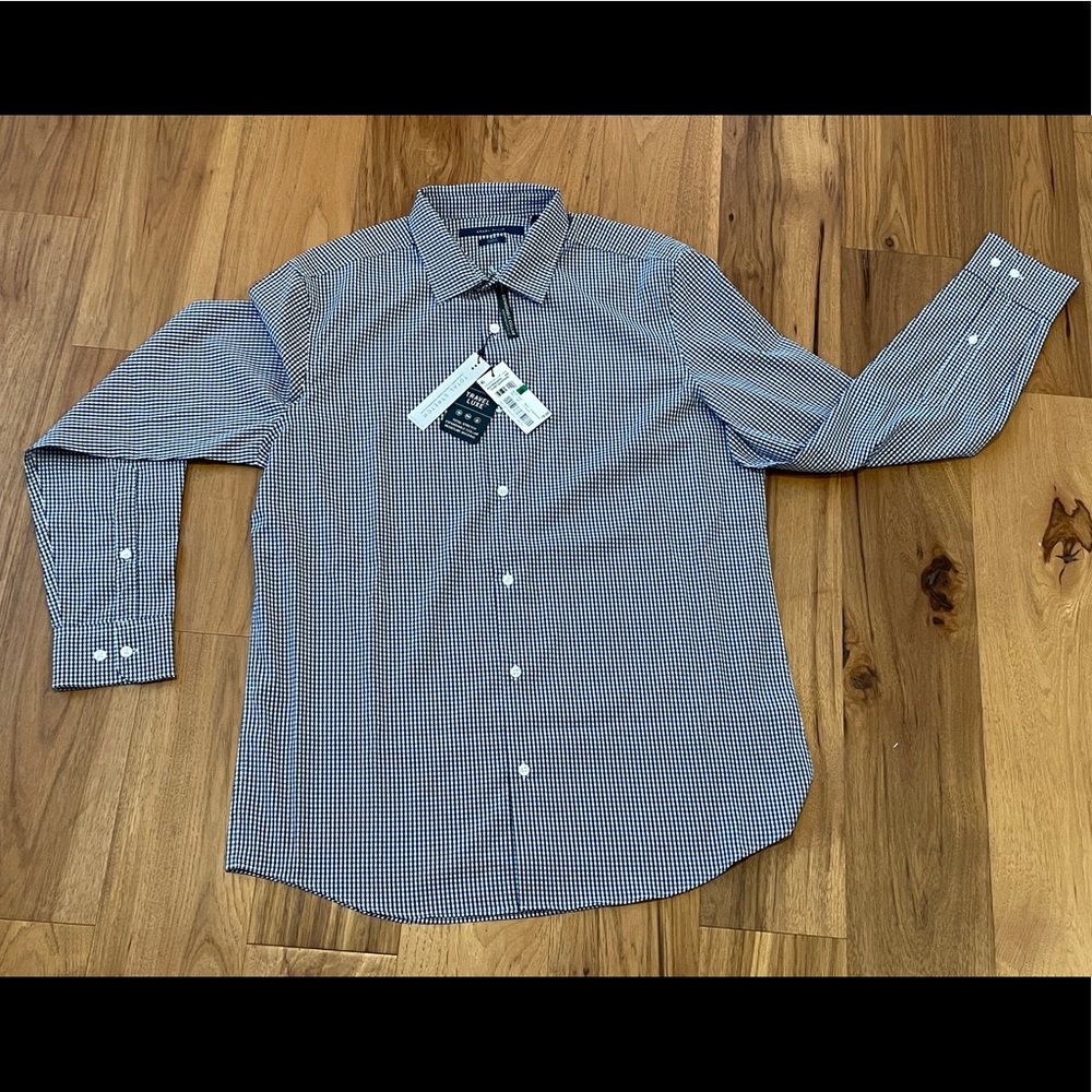 Perry Ellis breathable Macy and white check dress shirt. Slim Fit/ Stretch